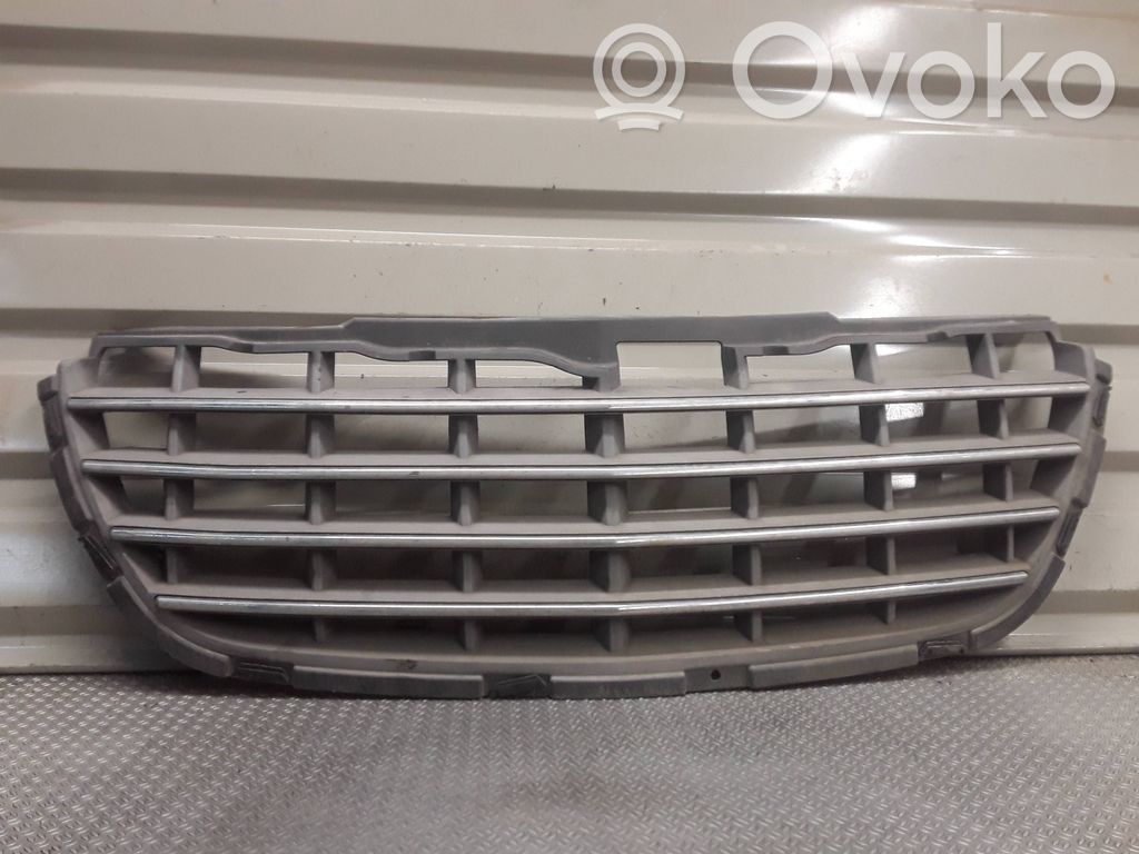 Chrysler Pacifica Front bumper upper radiator grill 