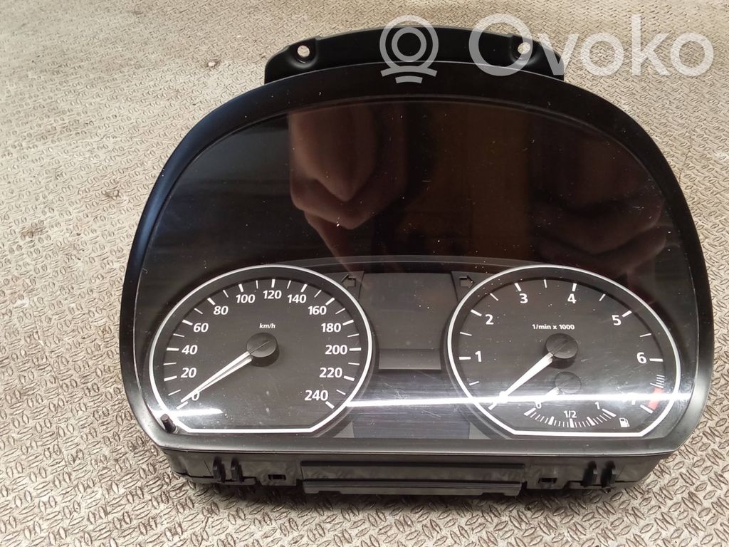 BMW 1 E81 E87 Spidometras (prietaisų skydelis) 