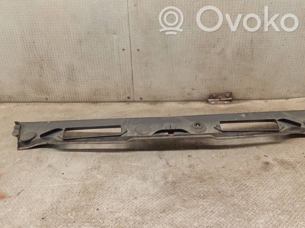 BMW 1 E81 E87 Wiper trim 
