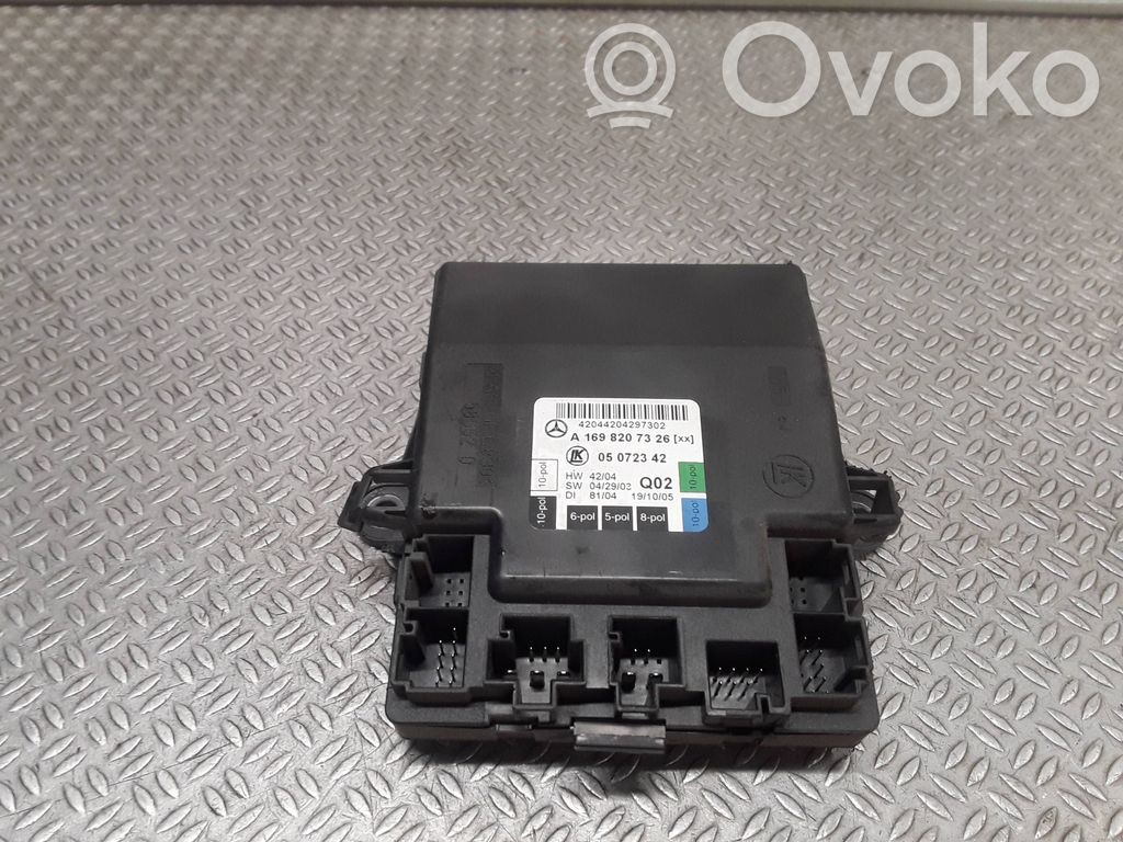 Unidad de control/módulo de la puerta   A1698207326