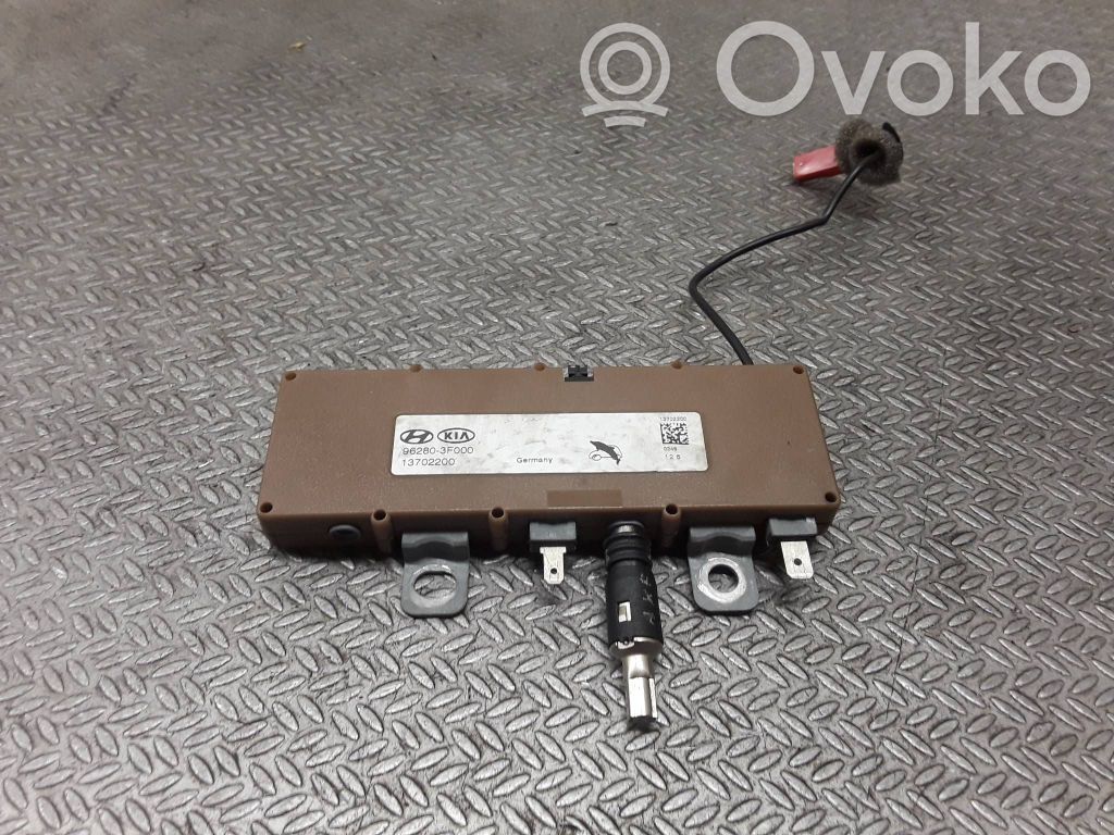 Pystyantennivahvistin   962803F000