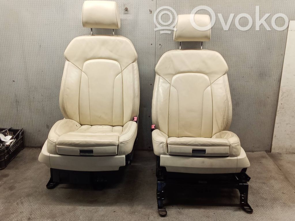 Audi Q7 4L Set di rivestimento sedili e portiere