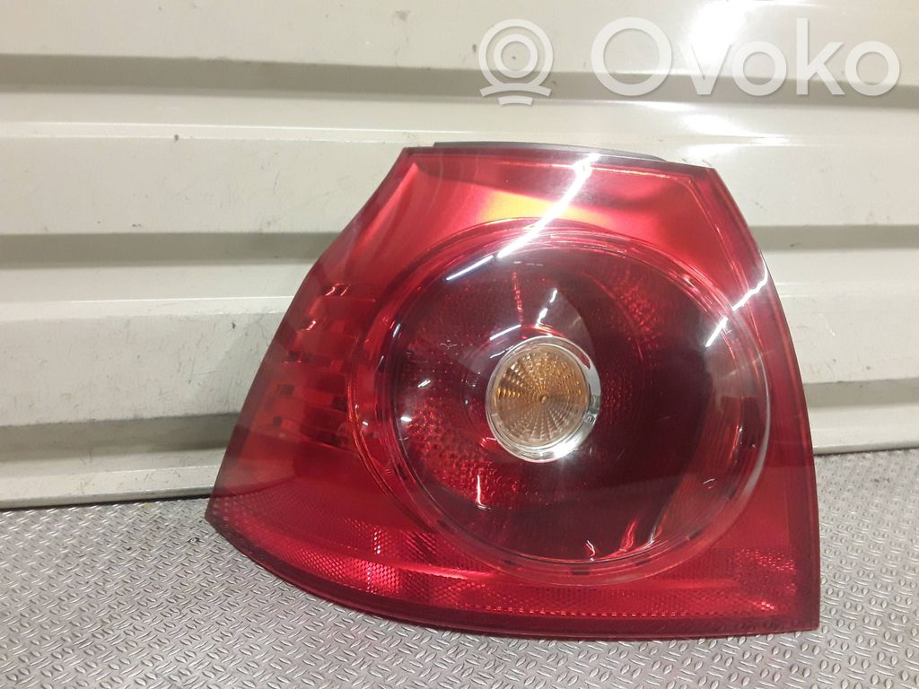 Volkswagen Golf V Luci posteriori