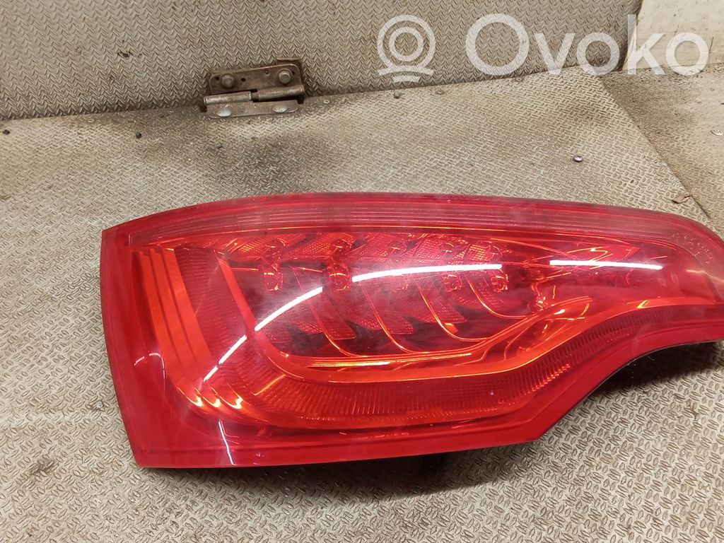 Rear/tail lights   4L0945093F