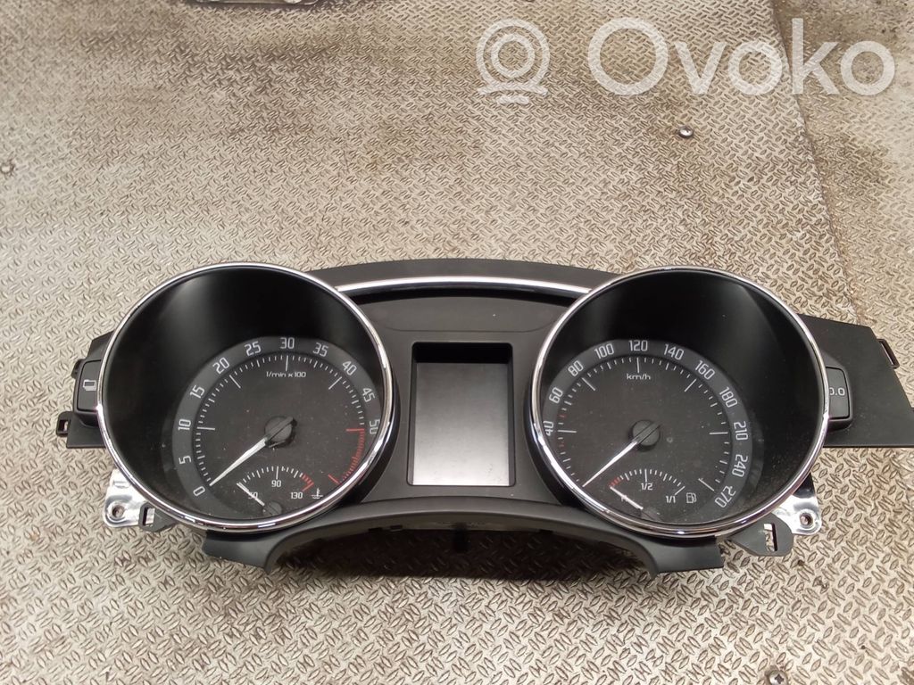 Skoda Superb B6 (3T) Vitezometru (grup de instrumente)