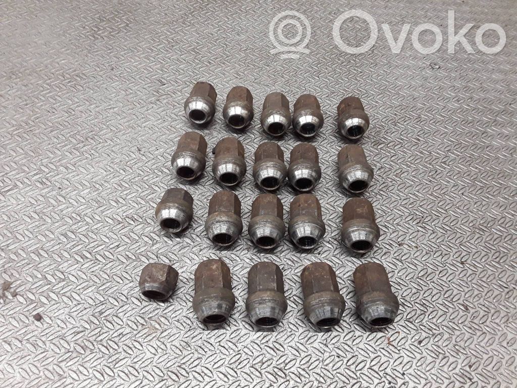 Nuts/bolts
