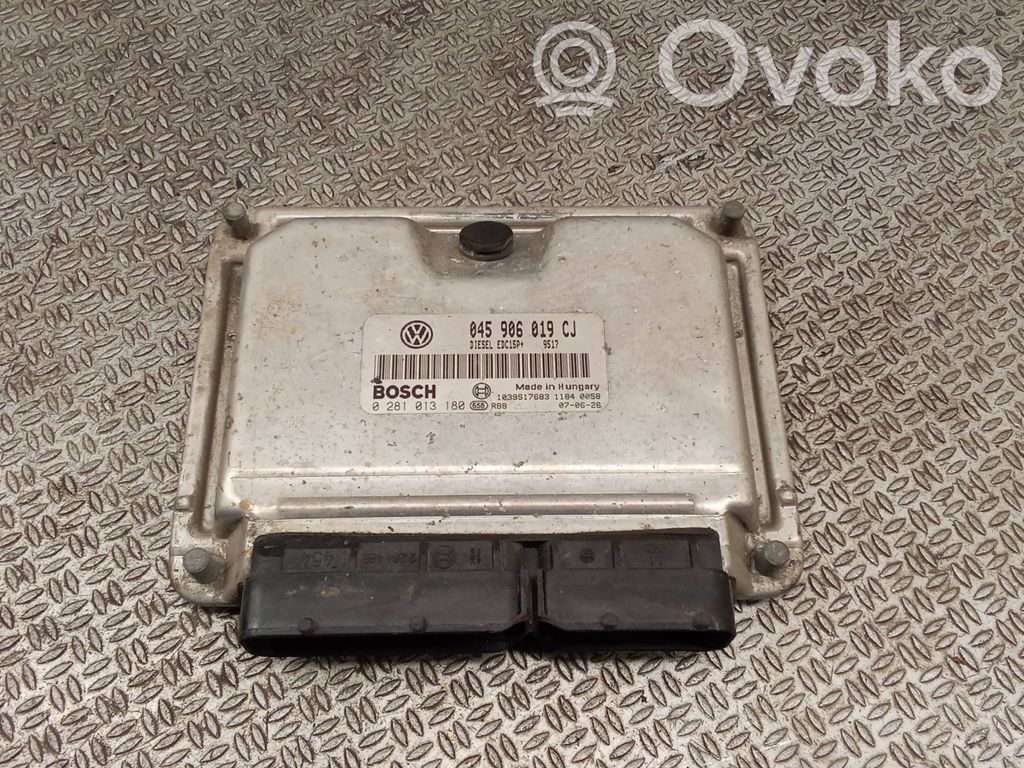 Engine control unit/module   045906019CJ,0281013180