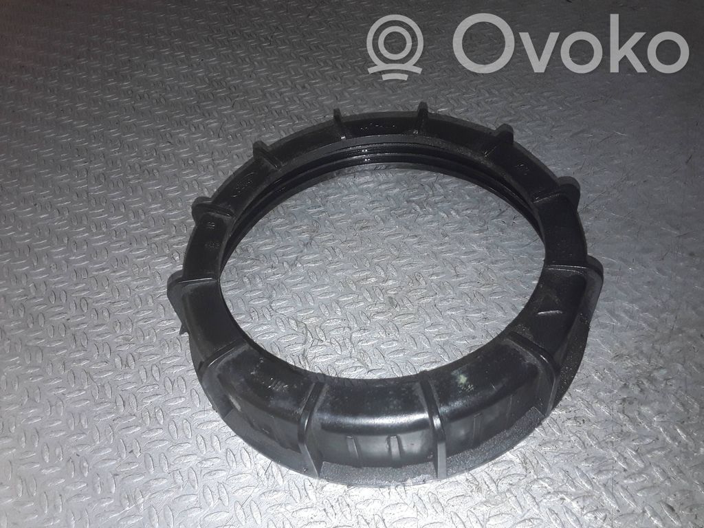 Volvo V50 Anello/dado di bloccaggio della vite della pompa del carburante nel serbatoio 