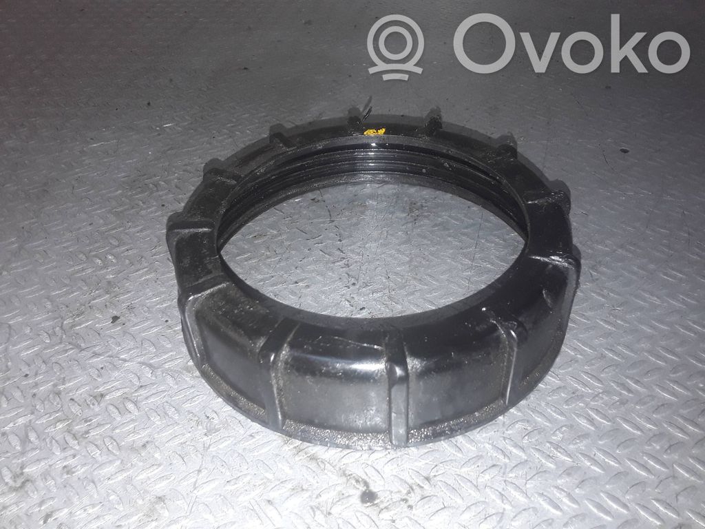 Nissan X-Trail T30 Tuerca/aro de seguridad de la bomba interna de combustible 