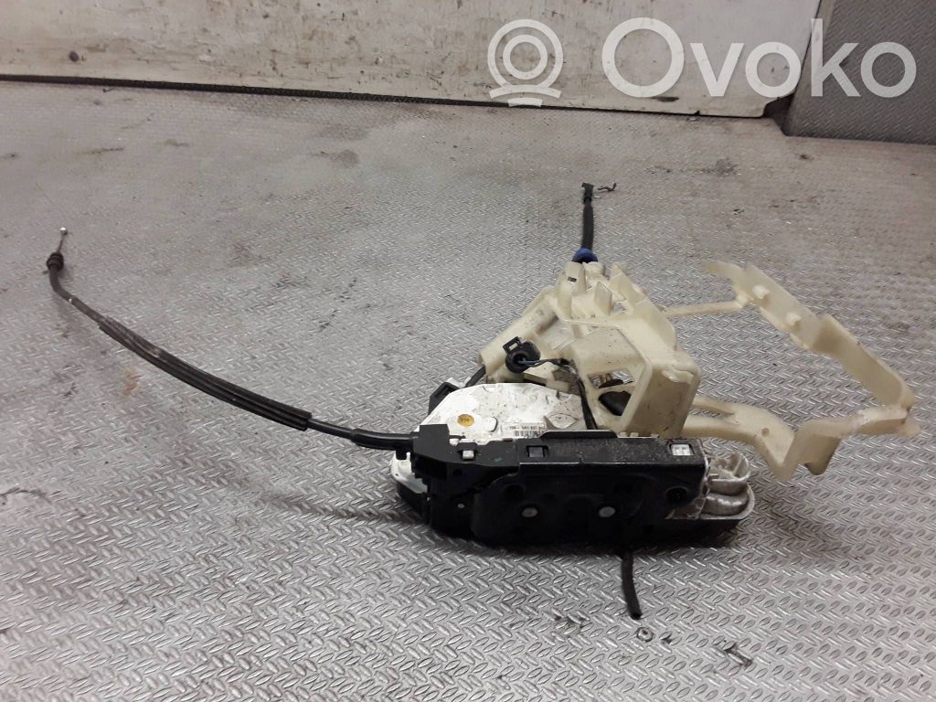 Volkswagen PASSAT CC Etuoven lukko 