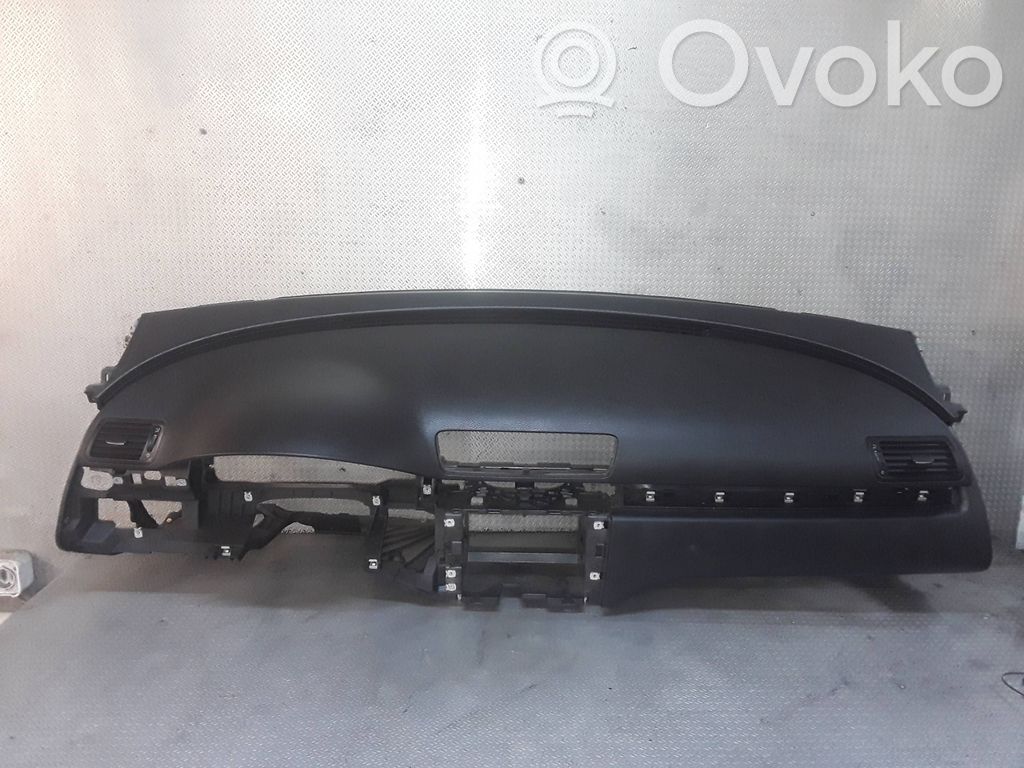 Dashboard   3C1857004J