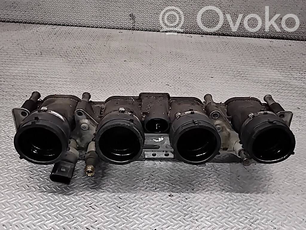 Volkswagen Touran I Colector de admisión 