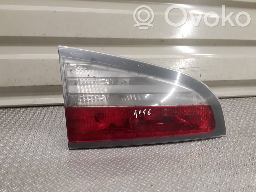 Takaluukun takavalot   6M2113A603AK