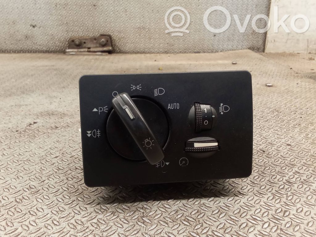 Ford Focus Light switch 