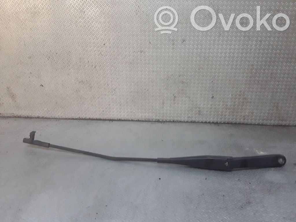 Ford Focus Front wiper blade arm 