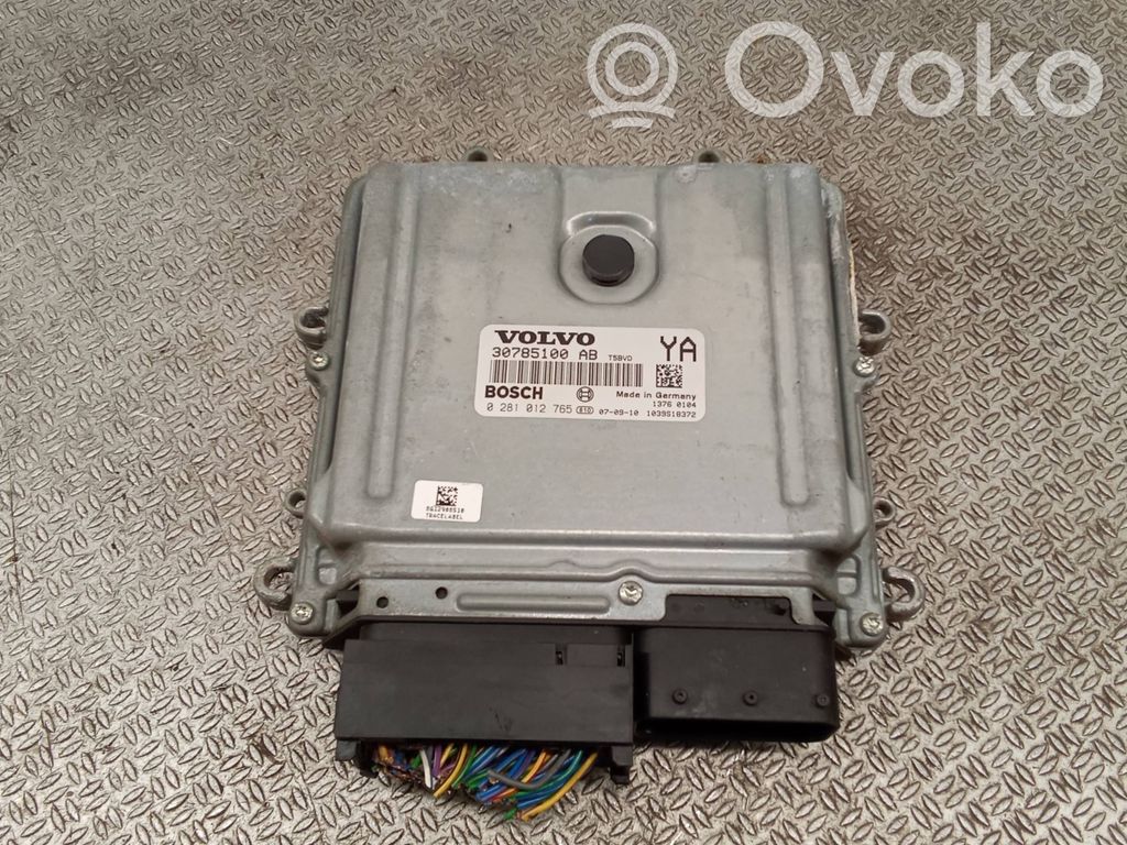 Engine control unit/module   30785100,1039S18372,0281012765