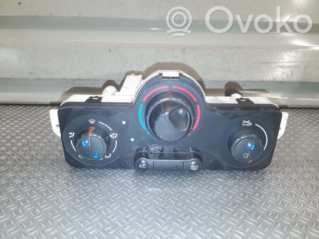 Renault Clio III Climate control unit 