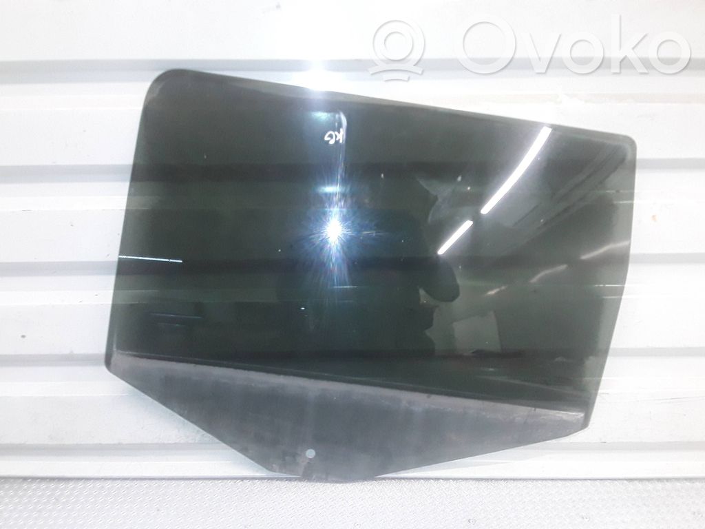 Rear door window glass