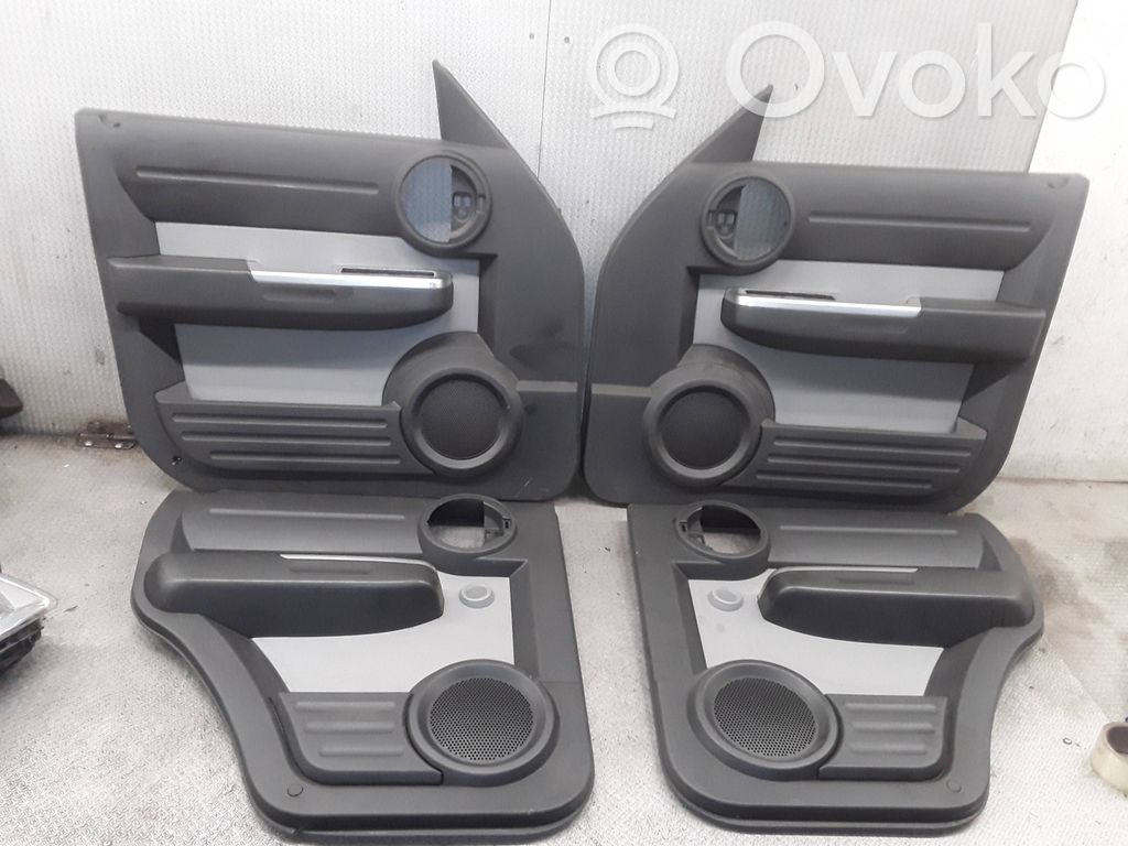Conjunto de molduras del tarjetero de la puerta