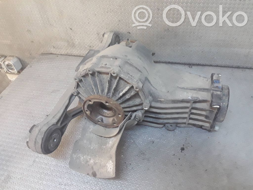 Diferencial trasero   01R525053G