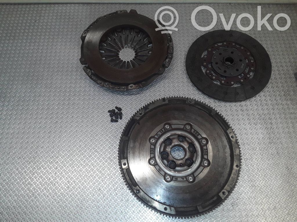 Volkswagen PASSAT B6 Kit ambreiaj 