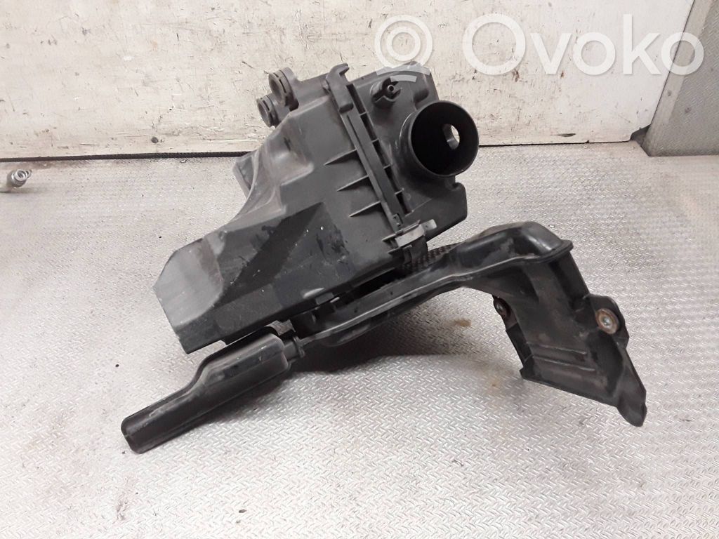 Air filter box   SH01133AX