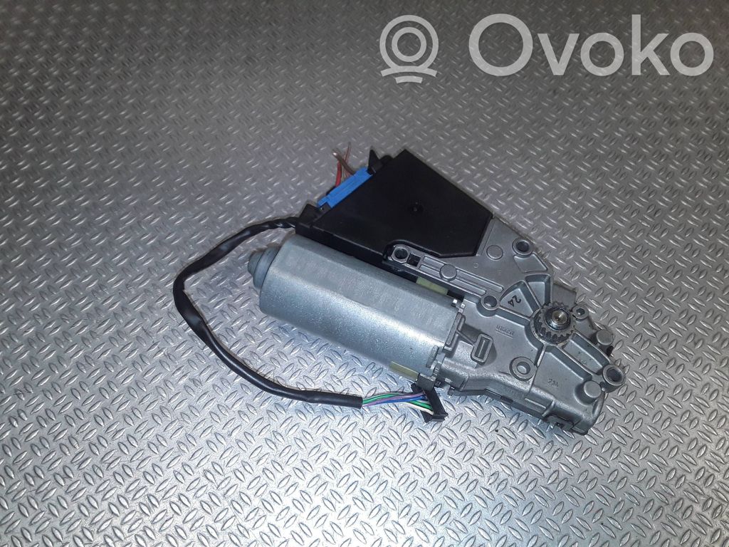 Moottori/käyttölaite   0390200010,8Z0959591A
