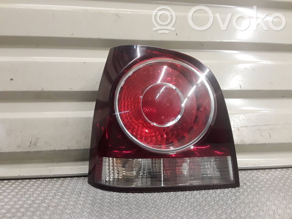 Volkswagen Polo IV 9N3 Lampă spate în caroserie 