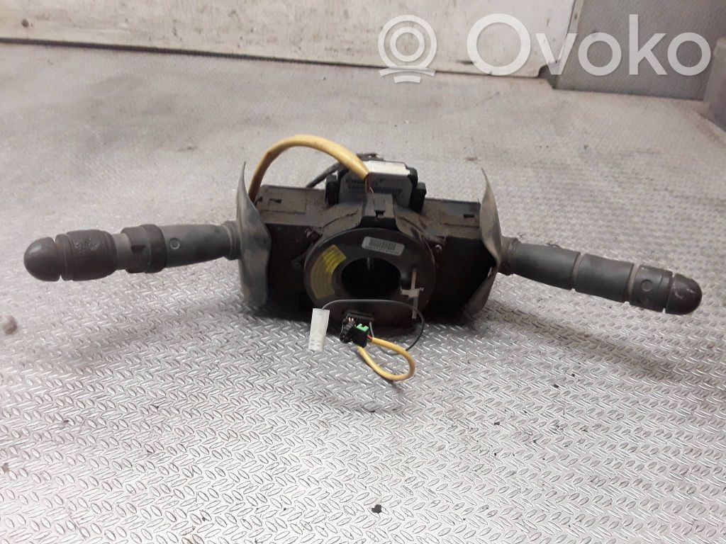 Iveco Daily 35.8 - 9 Interruptor/palanca de limpiador de luz de giro 