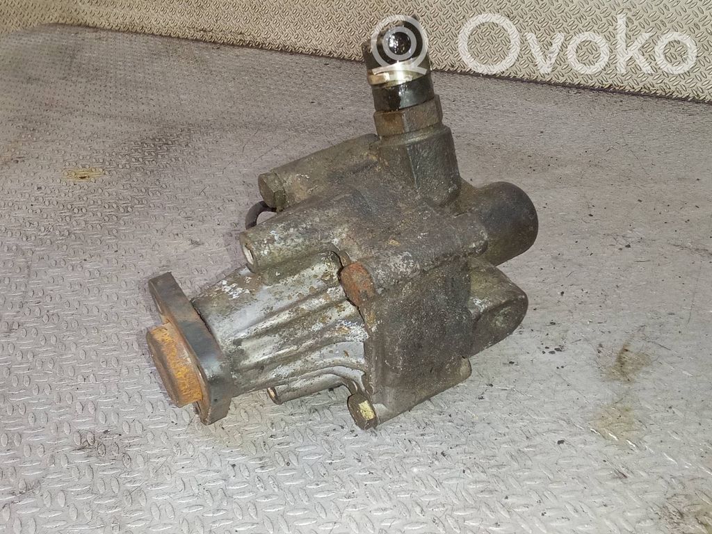 Audi A6 S6 C5 4B Ohjaustehostimen pumppu 