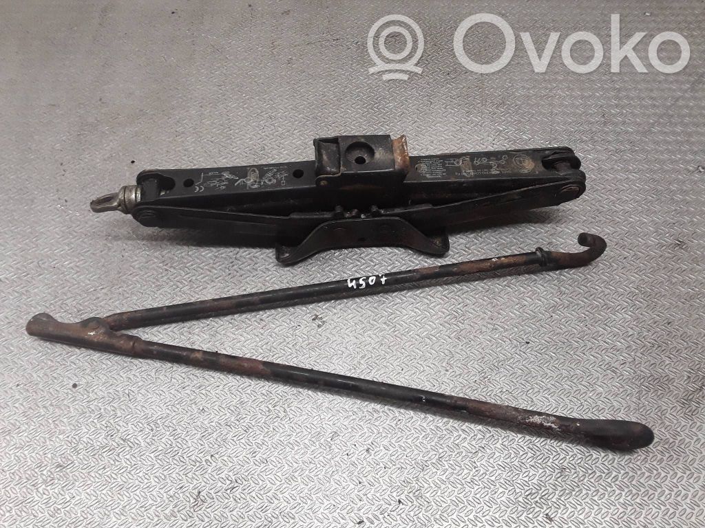 Домкрат (данкрат)   1C1517T080AB