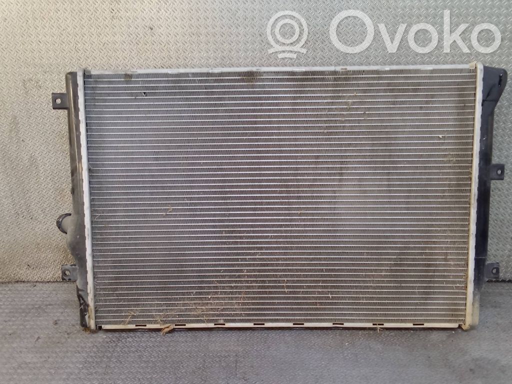 Volkswagen Caddy Radiator lichid răcire 