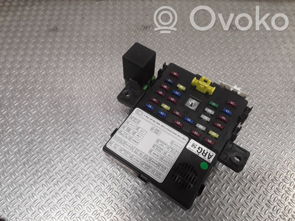 Module de fusibles   95230037