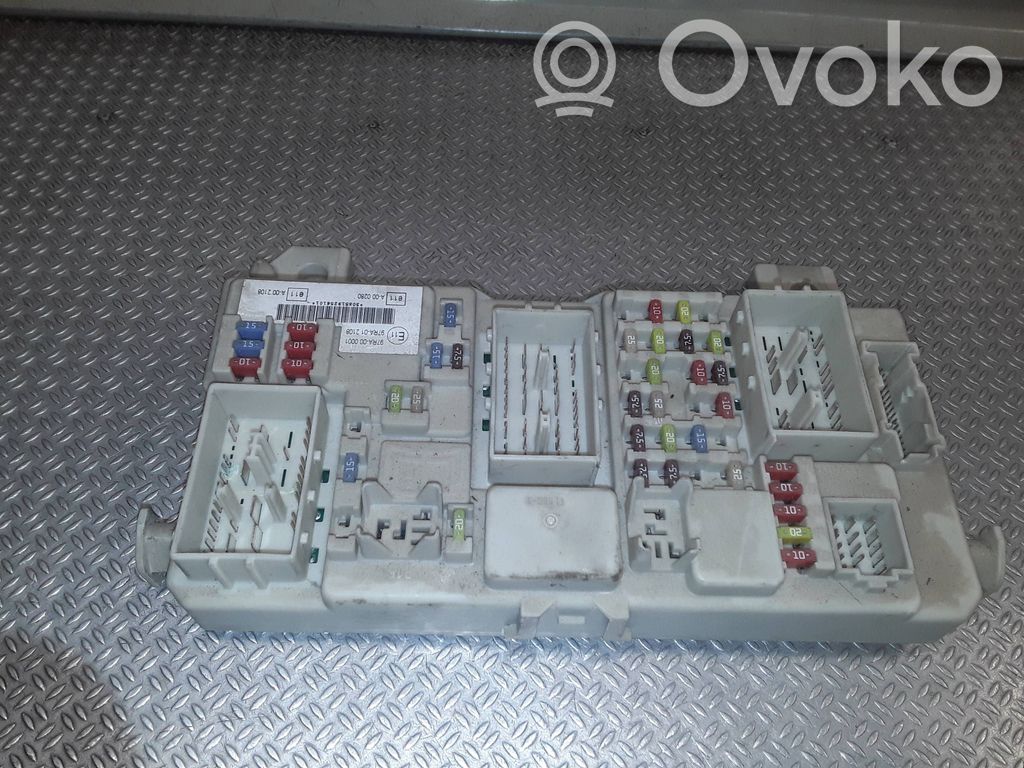 Ford C-MAX I Fuse module 