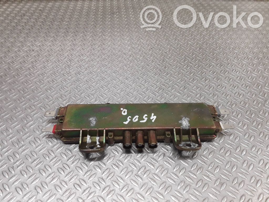 Amplificateur d'antenne   7L5035225A
