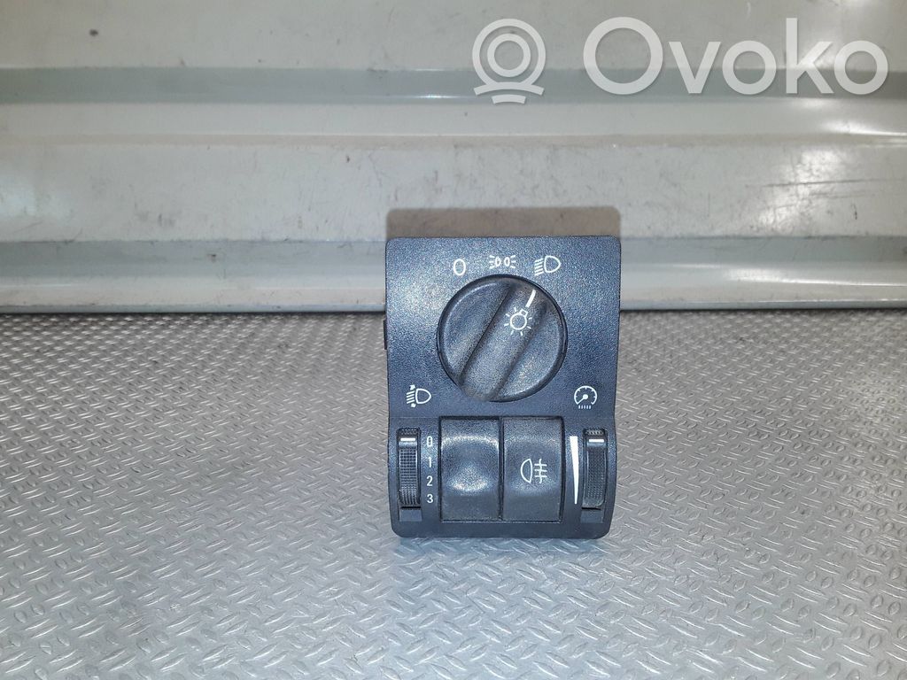 Opel Astra G Light switch 