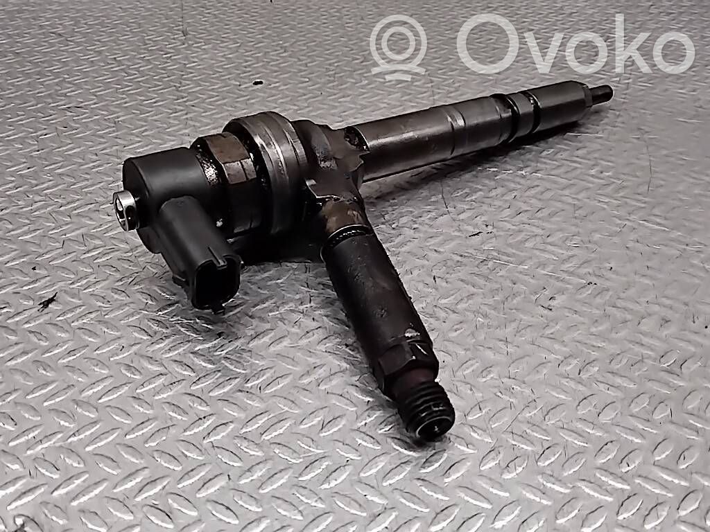Injecteur de carburant   0445110175