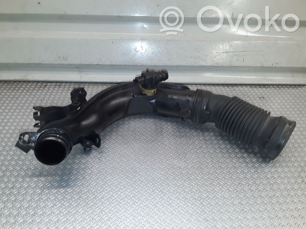 Wąż / Rura intercoolera   M06021A152