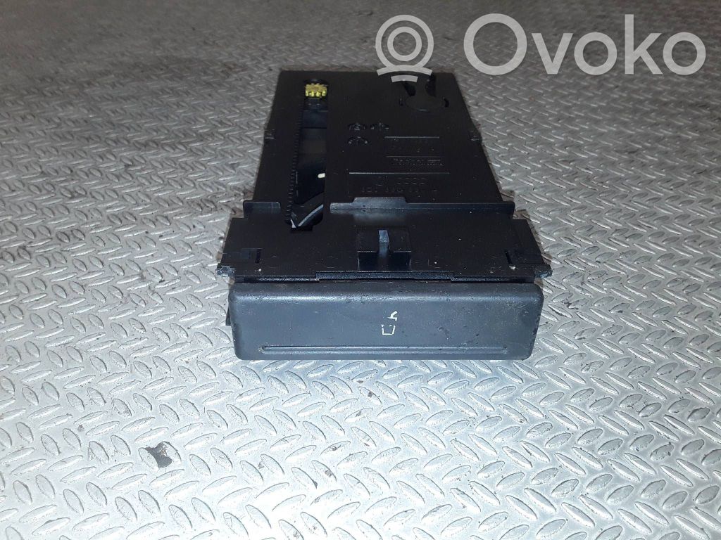 Audi A2 Puodelio laikiklis 