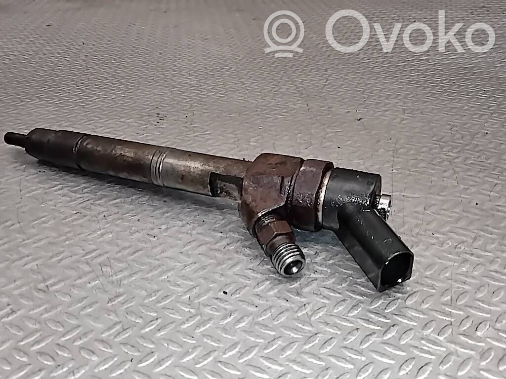 Inyector de combustible   0445110015,A6680700287