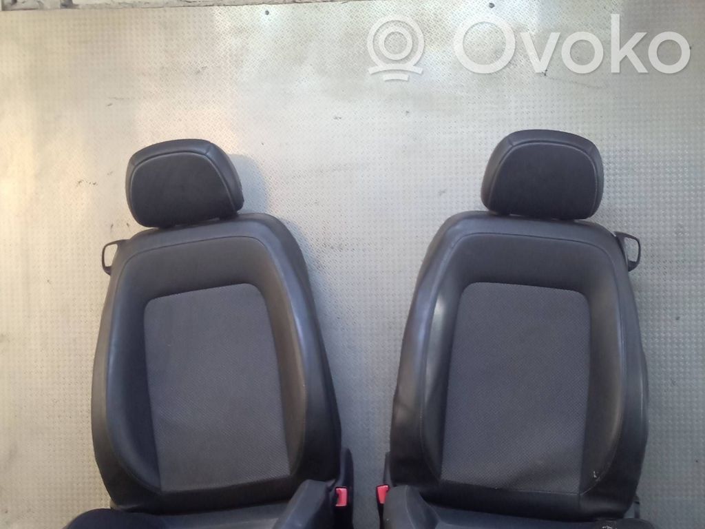 Seat set