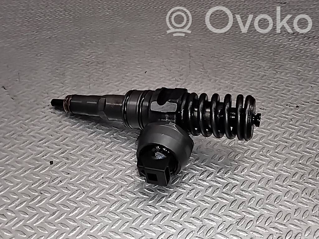 Injektor Einspritzdüse   038130073AG