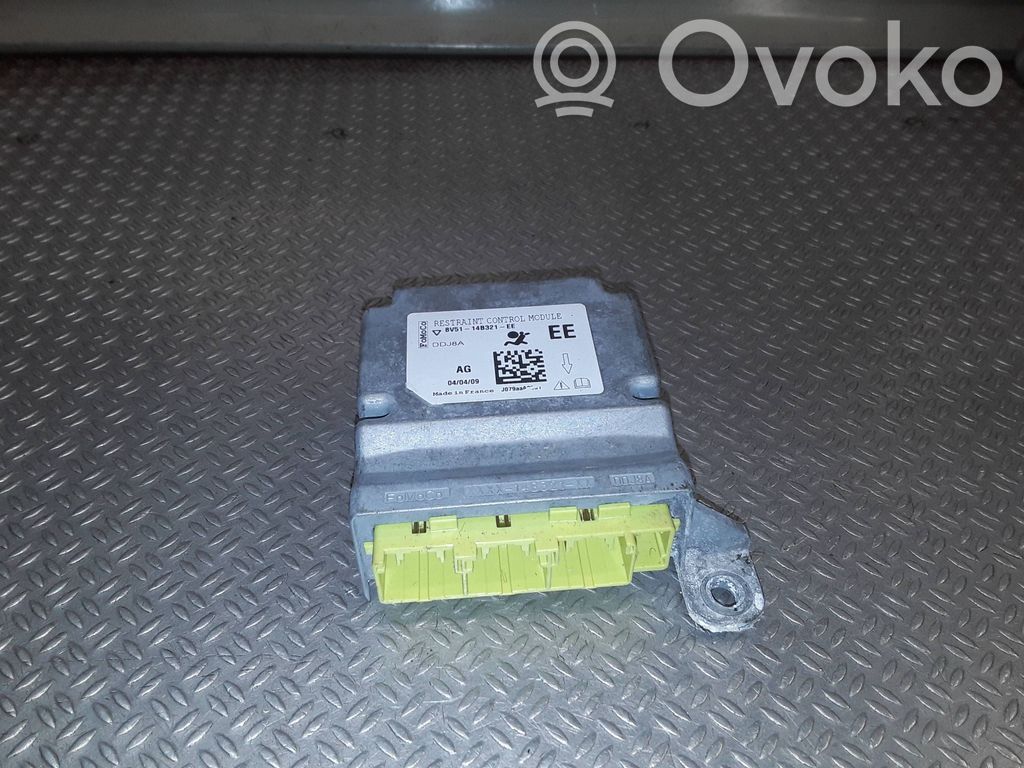 Module de contrôle airbag   8V5114B321EE