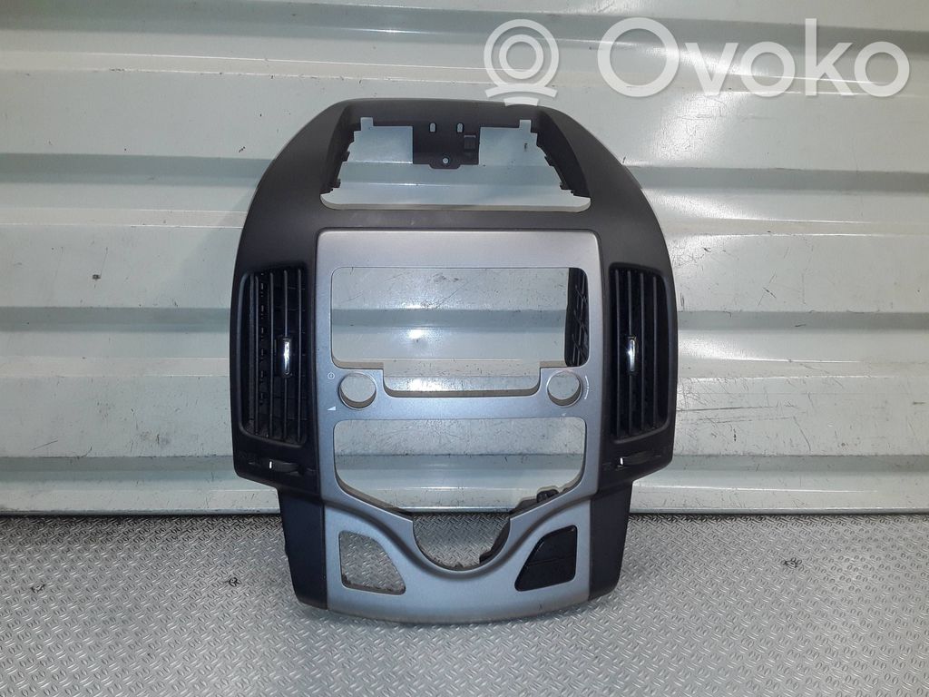Hyundai i30 Grilă ventilație centrală 