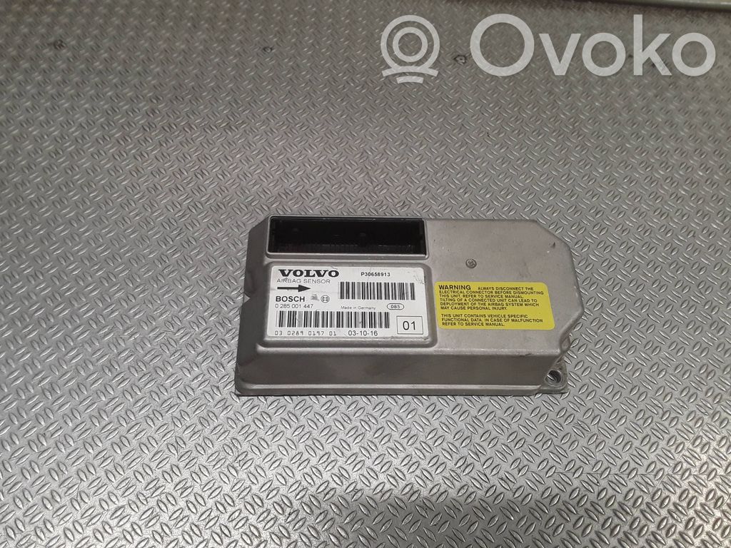 Module de contrôle airbag   P30658913,0285001447