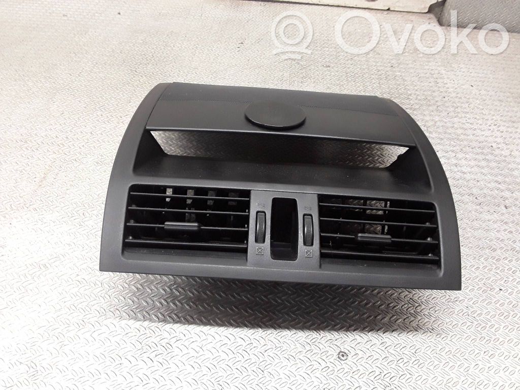 Rejilla de ventilación central del panel   GS1E55311