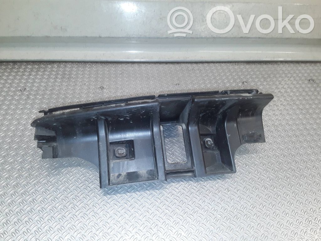 Volvo C30 Takapuskurin kannake 