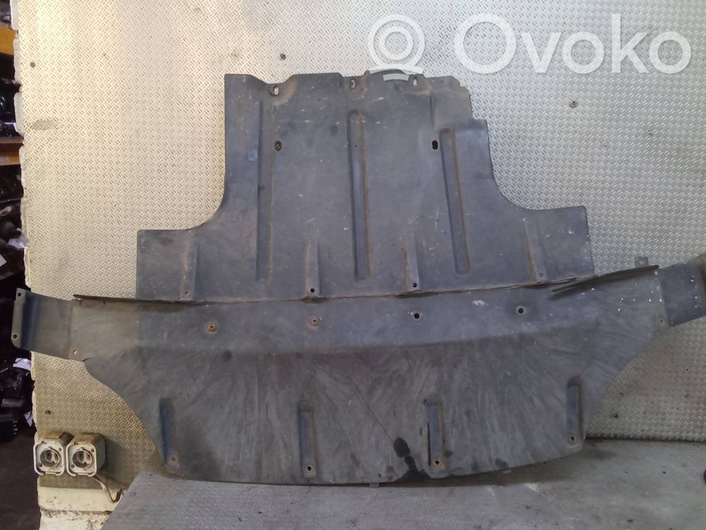 Audi Q7 4L Placa protectora/protector antisalpicaduras motor 