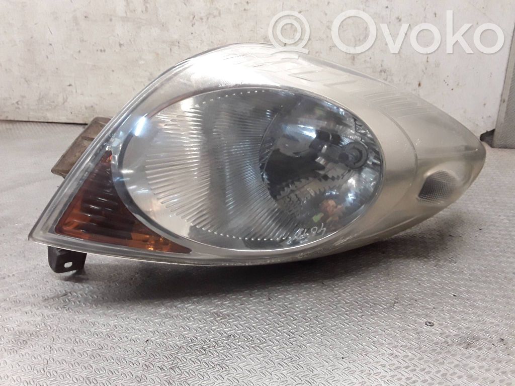 Nissan Note (E11) Lampa przednia 