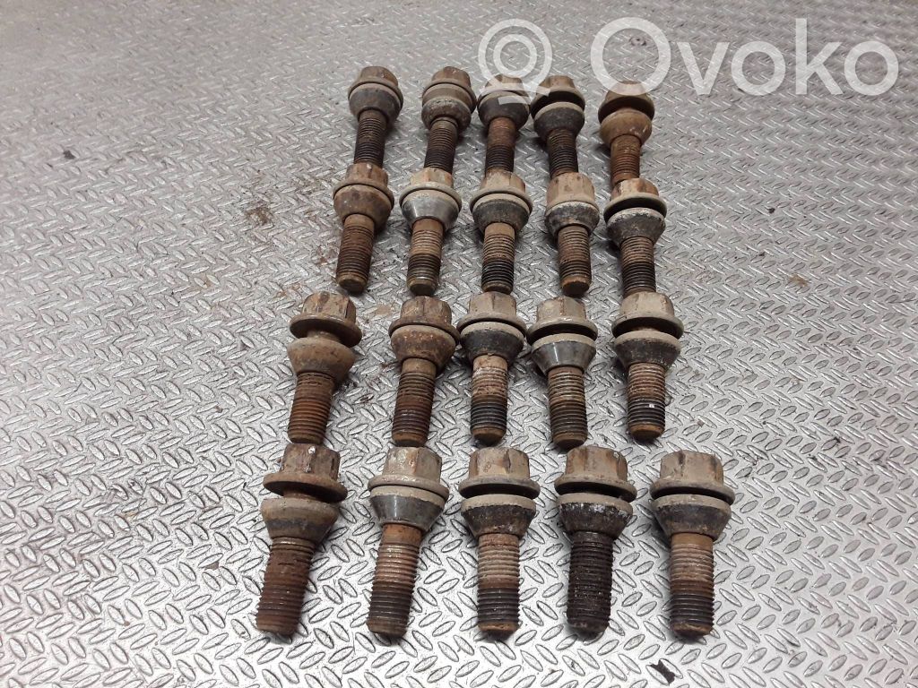 Tuercas/tornillos